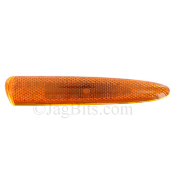 SIDE TURN SIGNAL LAMP, PASSENGER SIDE BEHIND FRONT WHEEL ON SIDE OF VEHICLE  C2C2046