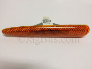 SIDE TURN SIGNAL LAMP, DRIVERS SIDE BEHIND FRONT WHEEL ON SIDE OF VEHICLE  C2C2047