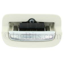 LATCH FOR PICNIC TRAY COLOR IVORY  C2D13489NUG
