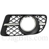 MESH TRIM LEFT SIDE FOR FOG LAMP IN FRONT BUMPER  C2C39655