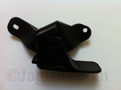 USED HOOD RELEASE HANDLE ASSEMBLY   C2C4468