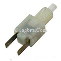 USED CRUISE CONTROL RELEASE SWITCH, ON THE BRAKE PEDAL  DAC1895