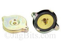 COOLANT FILLER CAP ON TOP OF ENGINE  EAC3424