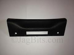 FINISHER FOR CONSOLE LID CATCH PLATE  GJA7661AA