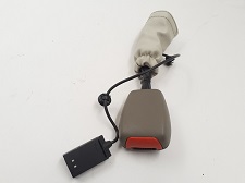 USED SEAT BELT BUCKLE COLOR SABLE, EITHER SIDE FRONT HJE7017AGAEK