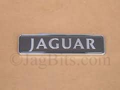TRUNK EMBLEM - JAGUAR - BADGE LEFT SIDE OF TRUNK  HND5995AA