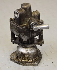 USED POWER STEERING PUMP ASSEMBLY,  MNA8110AB