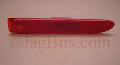 SIDE MARKER LAMP ASSEMBLY, RED, RIGHT REAR  XR847581