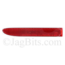SIDE MARKER LAMP ASSEMBLY, RED, LEFT REAR  XR847582