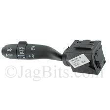 USED TURN SIGNAL SWITCH  XR854841